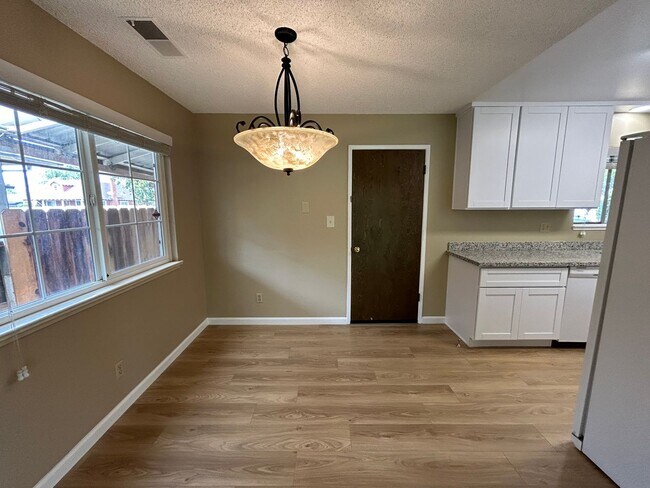 Photo - 310 Hedstrom Rd