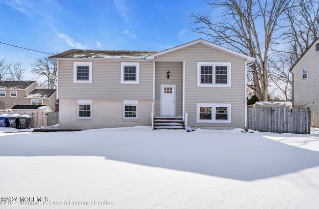 27 Oak Leaf Ln