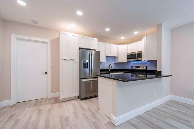 Photo - 628 NE 8th Ave Unit 1