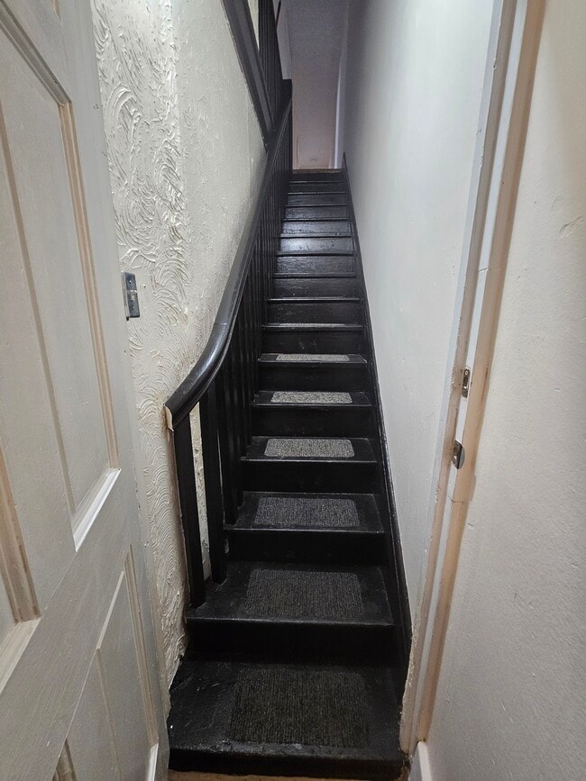 Photo - 132 W Douglass St Unidad 132 W. Douglass St Apt 2