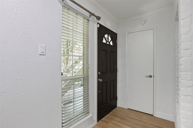 Photo - 857 Wax Myrtle Ln Unit 4