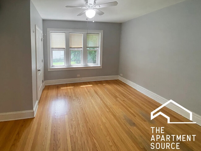 Building Photo - 4103 W Nelson St Unit 1 Rental