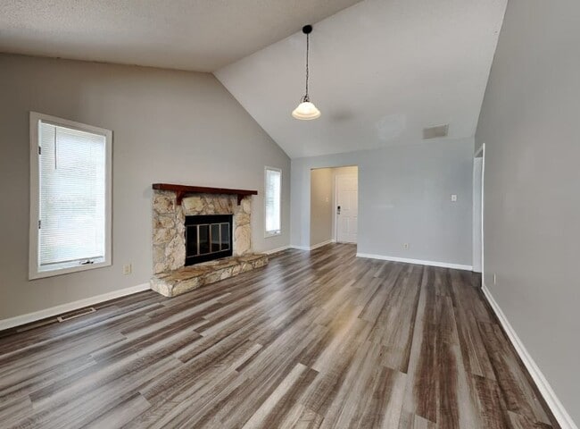 Building Photo - 109 Newport Dr