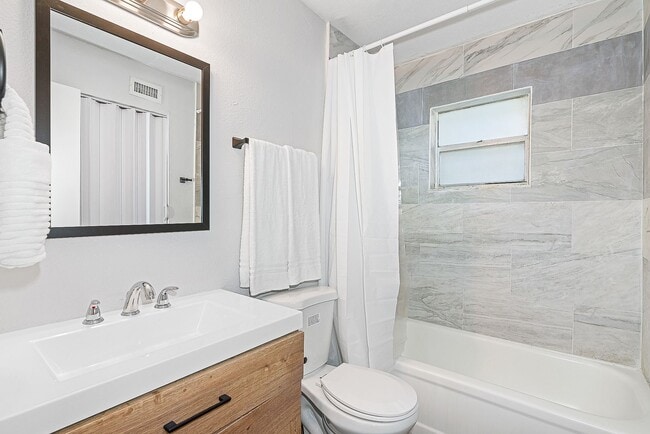 Photo - Renovated one bedroom with dog area heart of Tampa near veterans hospital and USF Unit #102