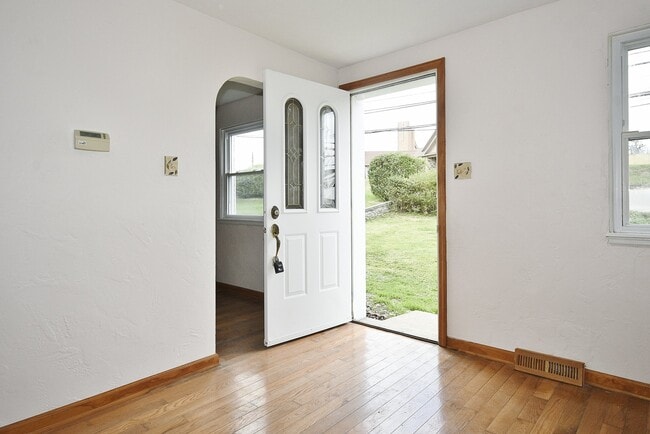 Photo - 3174 Churchview Ave