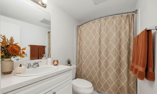 Donde el otoño se siente como en casa - One Park Plaza Apartments