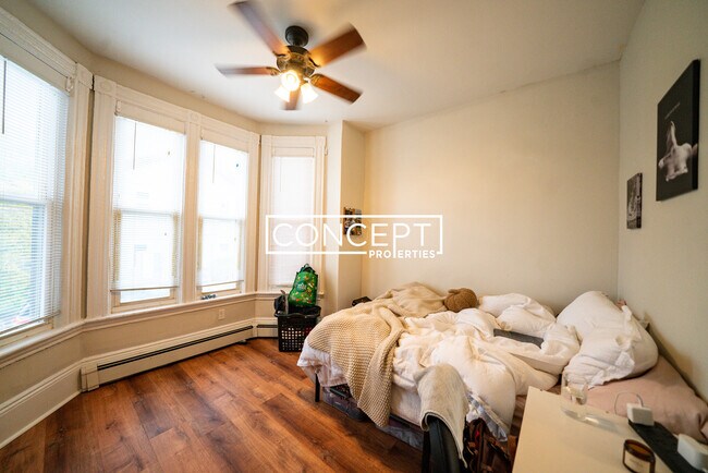 Photo - 719 Parker St Unit 2