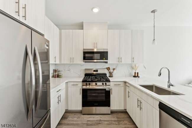 Photo - 140 W Webster Ave Unidad 123