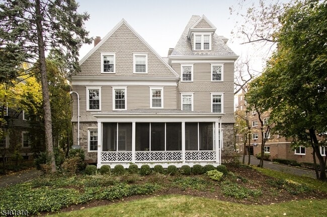 Building Photo - 15 Euclid Ave Unit 3