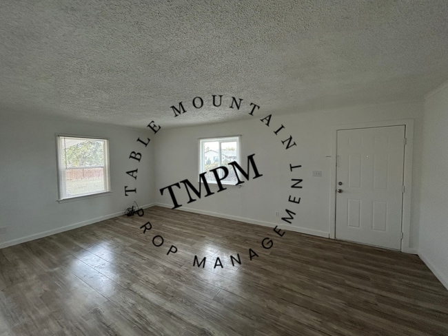 Photo - 150 Mono Ave