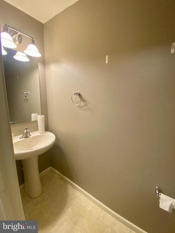 Photo - 27 E Imperial Dr