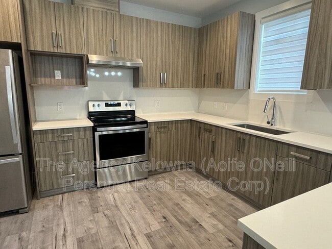 Photo - 831 Wilson Ave Unité 4