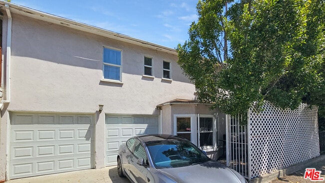 Photo - 3212 De Witt Dr