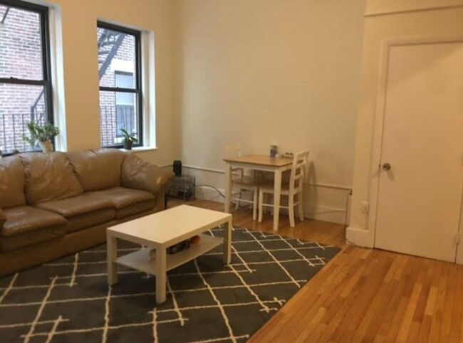 Photo - 15 Aberdeen St Apartments Unit 2
