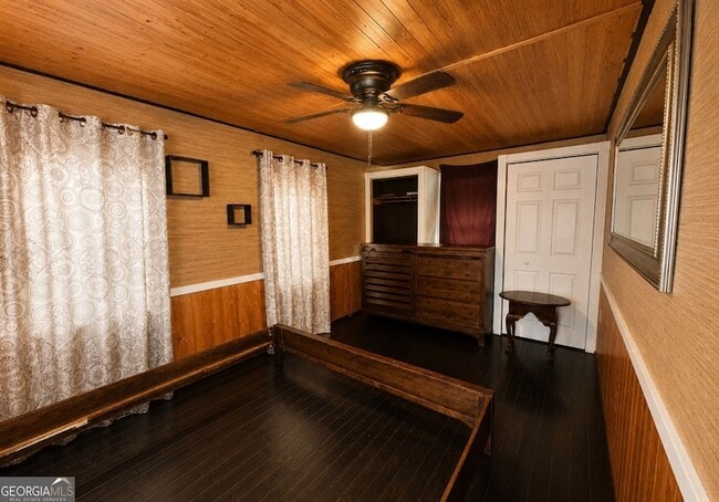 Photo - 6285 Pond St