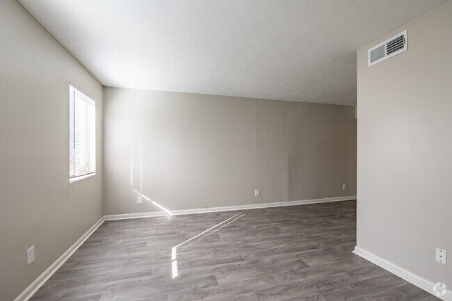 2BR, 1.5BA - 1100SF