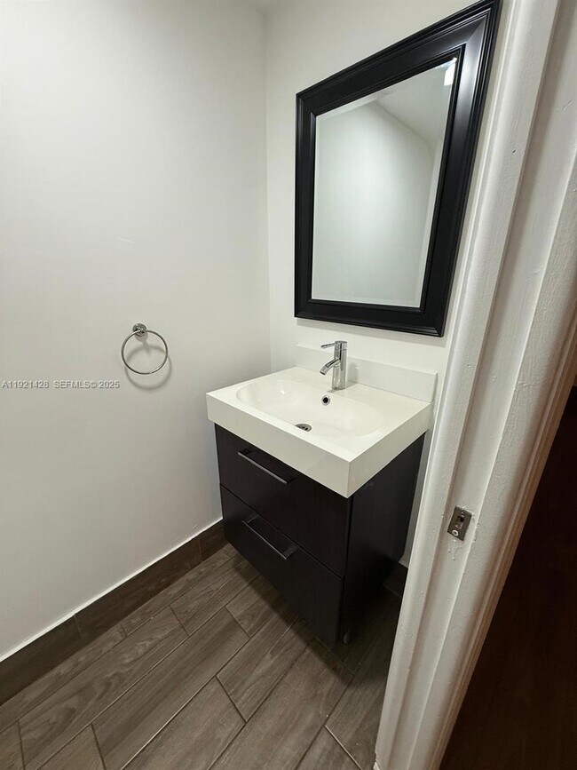 Photo - 14111 SW 121st Pl Unit 4