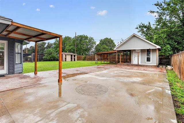 Photo - 516 Post Oak Ln