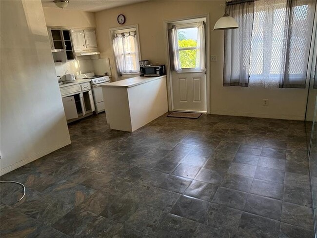 Photo - 2115 NE 42nd Ct Unit 105N