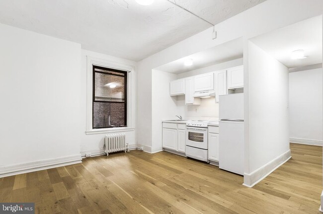 Building Photo - 1229 Chestnut St Unit BR-6 Rental