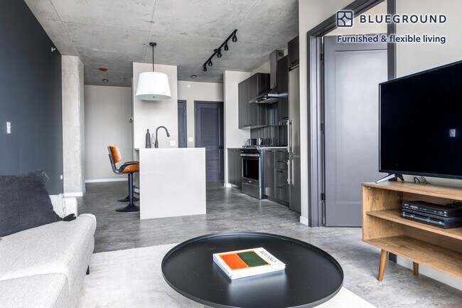 Photo - 939 W Washington Blvd Unidad FL8-ID291