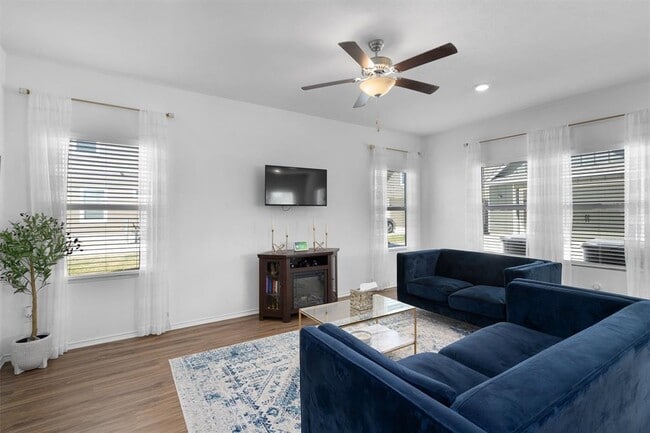 Photo - 1520 Linwood St