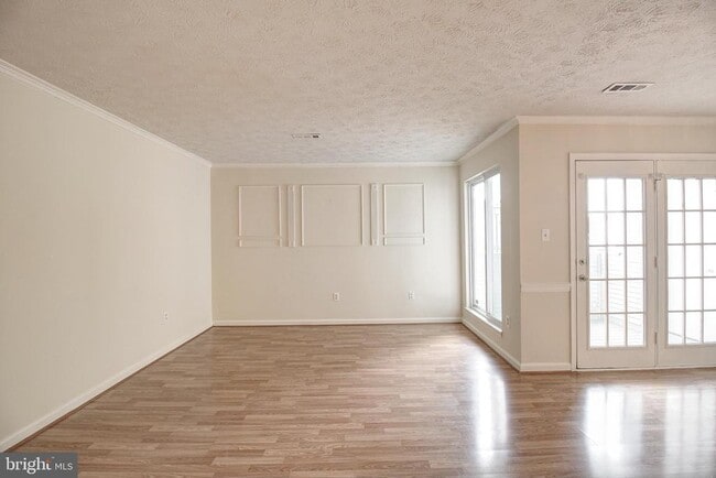 Building Photo - 2145 Wainwright Ct Unit 1A