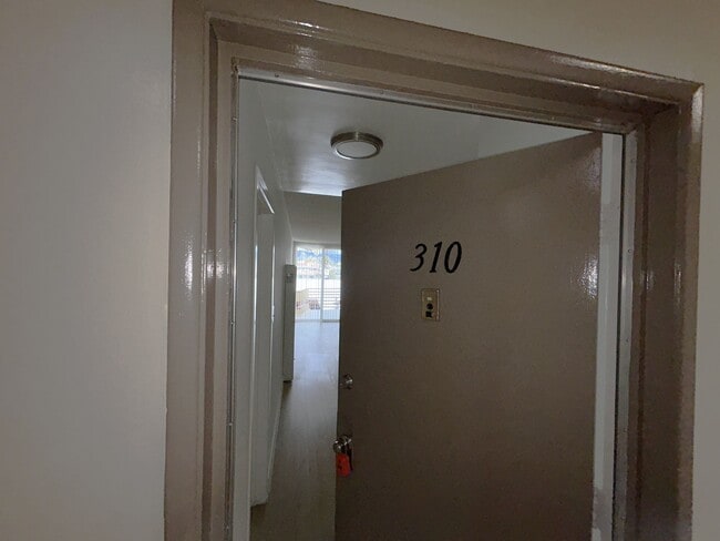 Photo - 327 Normandie Ave