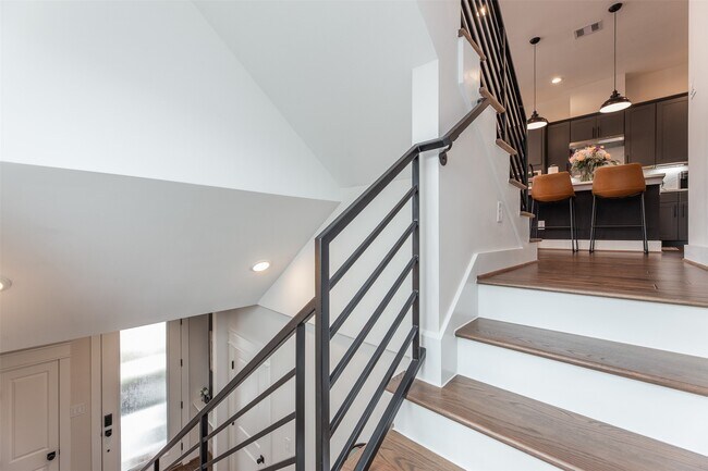Photo - 605 Middle St