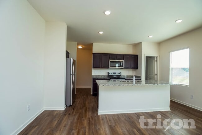 Photo - 170 Alexander Ln