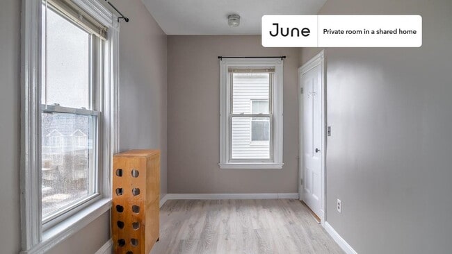 Photo - Room in Shared 5 bed/1 bath home Unit E