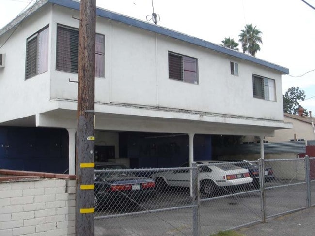 Fotografía del edificio - 11447 Tiara St