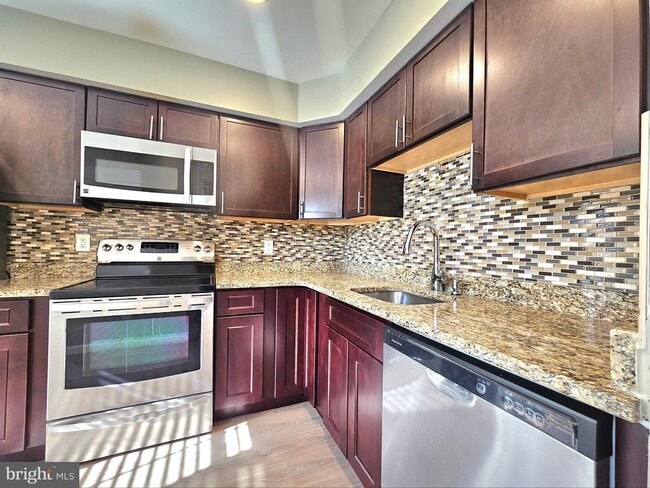 Photo - 7664 Northern Oaks Ct