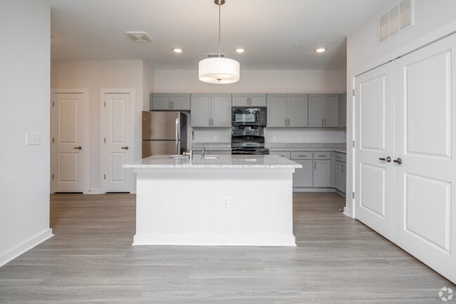 8200 McCrory (Poplar McCrory)