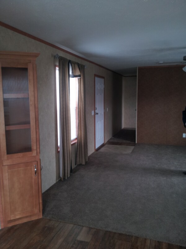 Photo - 203 2nd St S