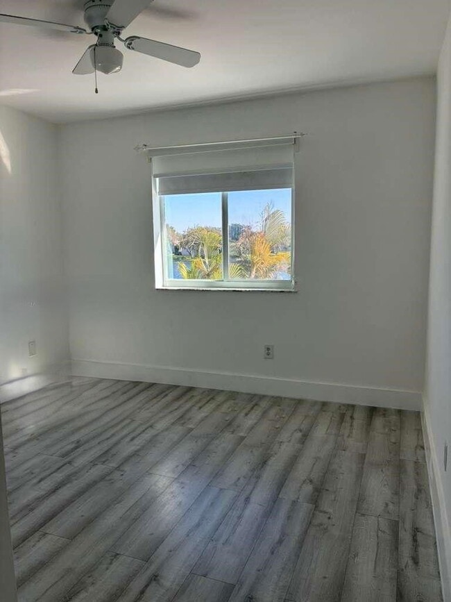 Photo - 11705 NW 12th St