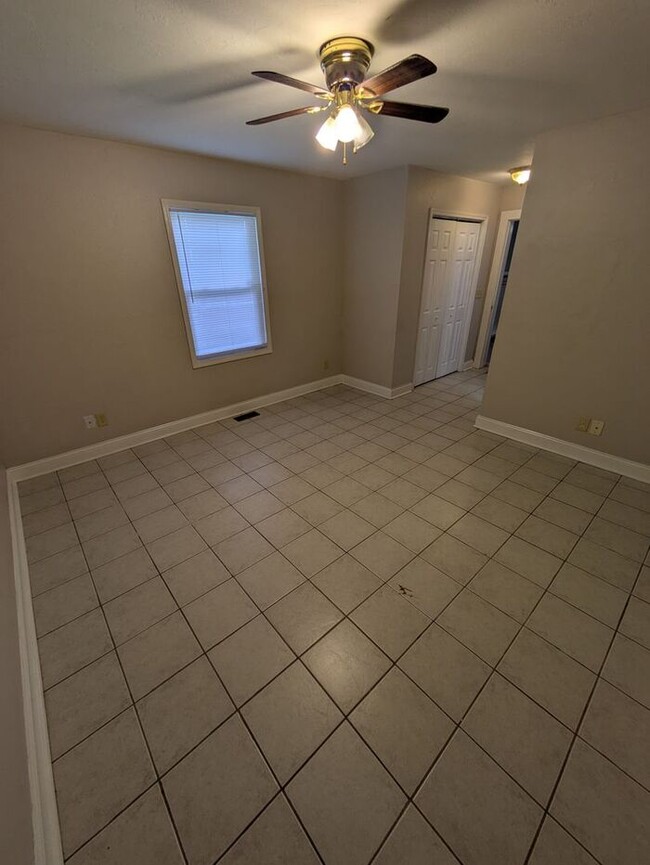 Photo - 3BD/2BA Home in Hickory