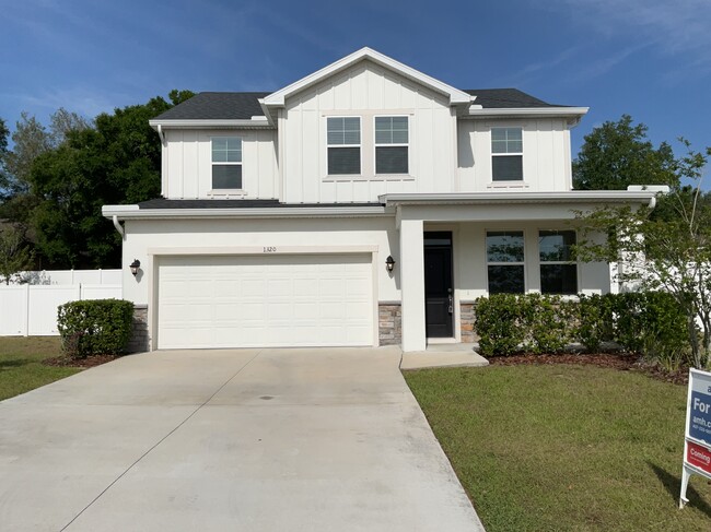 Photo - 1320 Mount Logan Dr House