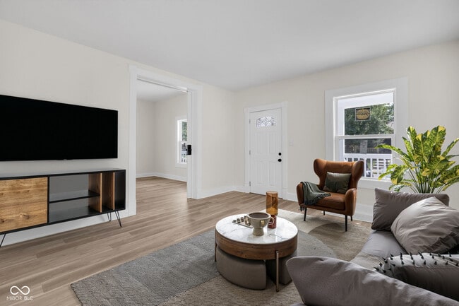 Photo - 3160 Graceland Ave