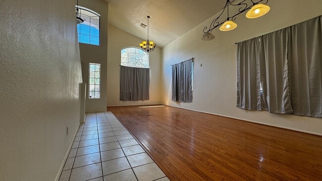 Photo - Eastside (Broadway and Houghton) 4 bedroom...