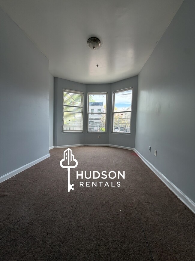 625 Bramhall Ave 1R - 623 Bramhall Ave Unit 1R