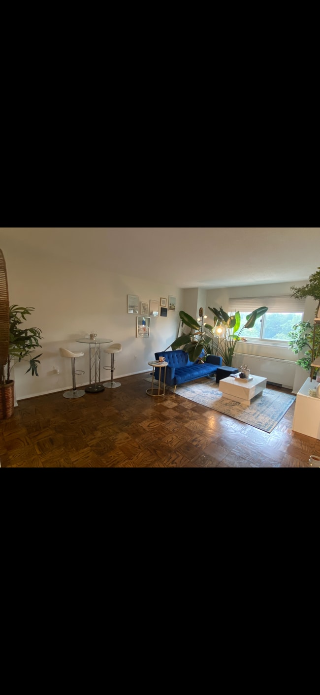 Photo - 1225 Martha Custis Dr Unidad 1003