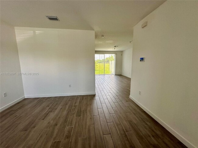 Photo - 1092 SE 23rd Ave