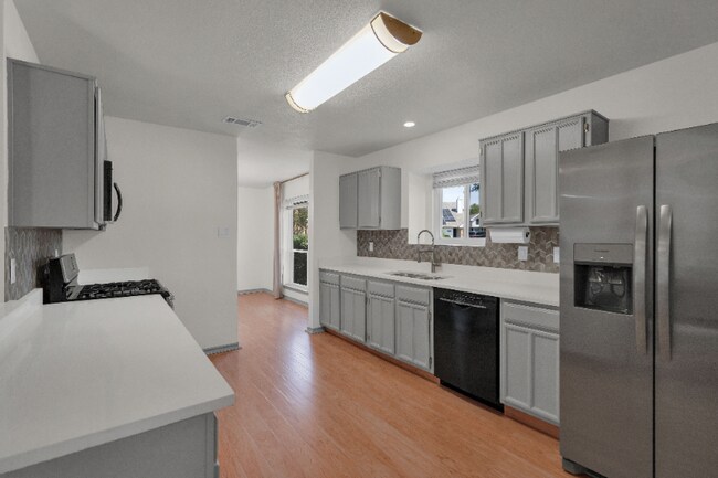 Photo - 2038 Sancerre Ln