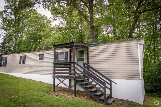 Building Photo - 1394 McGee St Rental