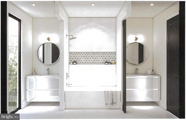 Photo - 370 Park St NE