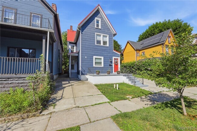 Photo - 250 West Ave