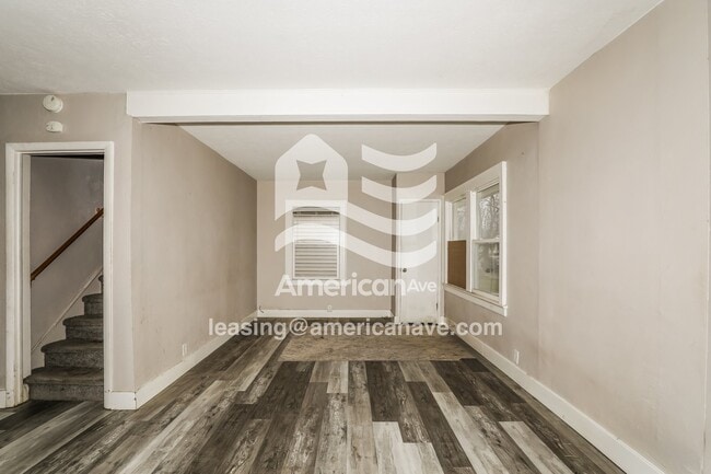 Photo - 529 E Victoria St