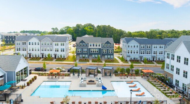 Photo - 2020 Winters Eve Dr Unit A1