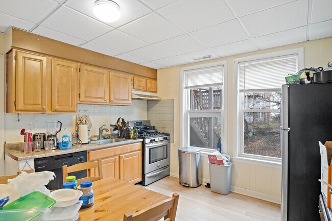 Photo - 852 Huntington Ave Unit 2